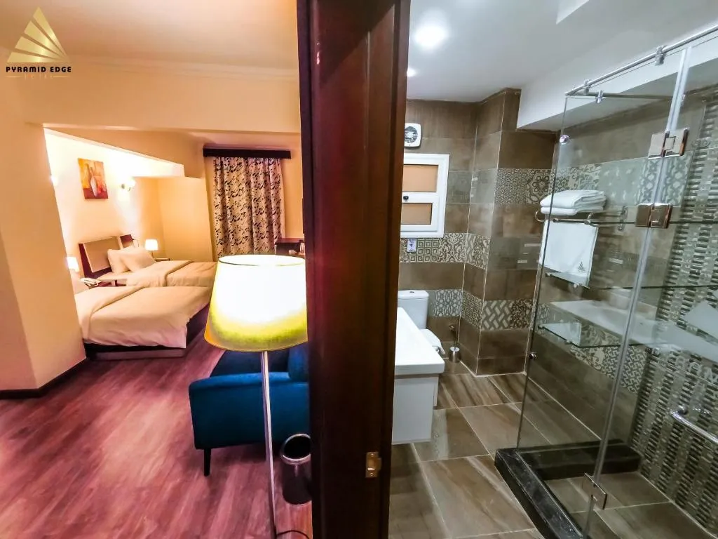 Deluxe Twin Room Pyramids View