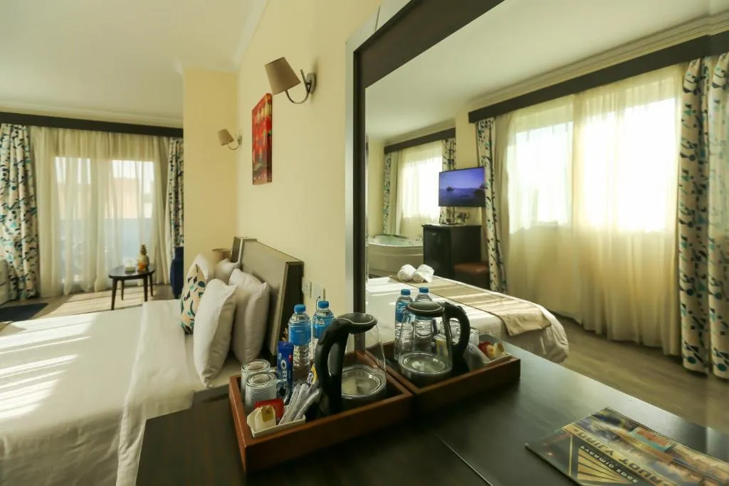 Executive Double Room Pyramids View & Jacuzzi